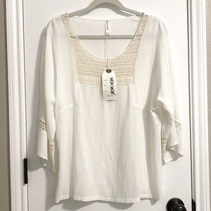 NWT MUR MUR Off White Crochet Detail Top / Size Small